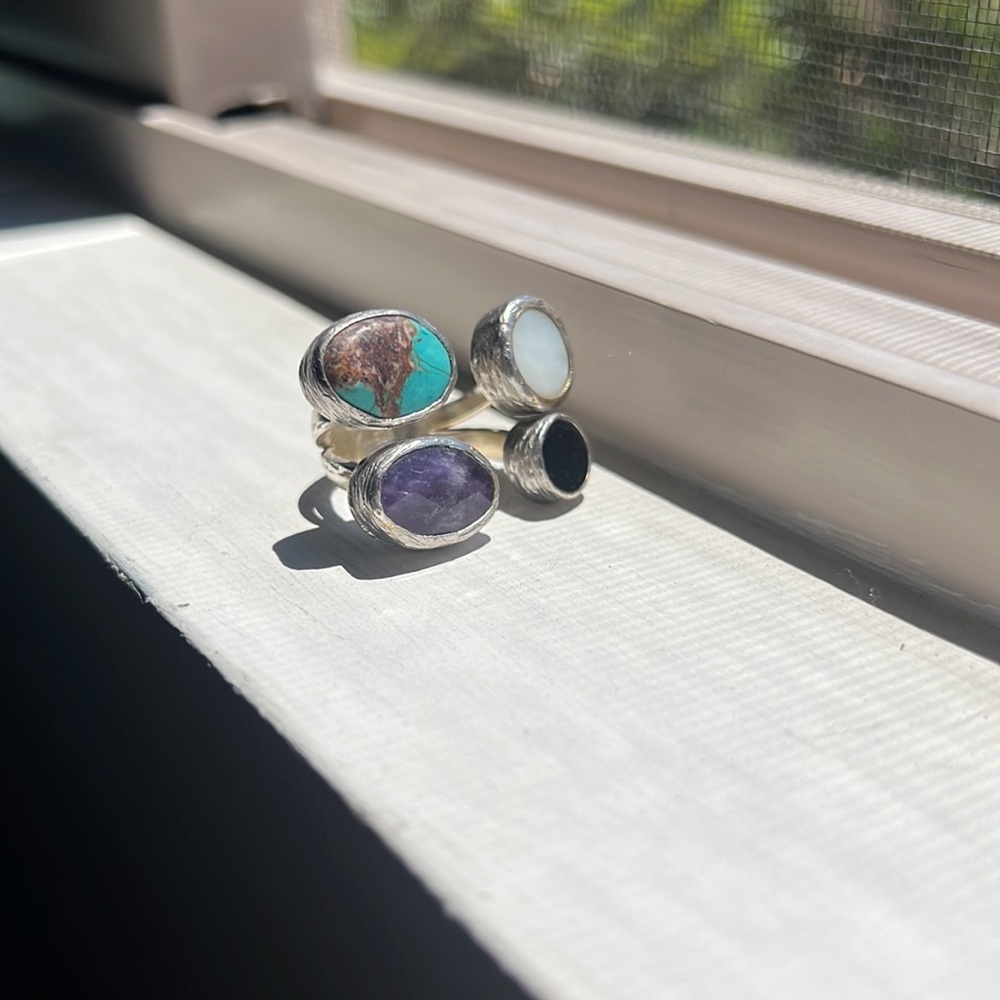 Gemstone ring